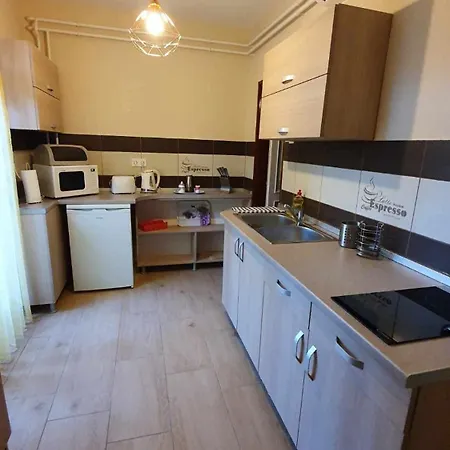 Aparthotel Agnes Vendeghazak Siofok-ketagyas Erkellyel 4*